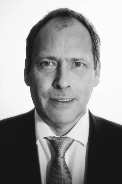 Dirk Overhage